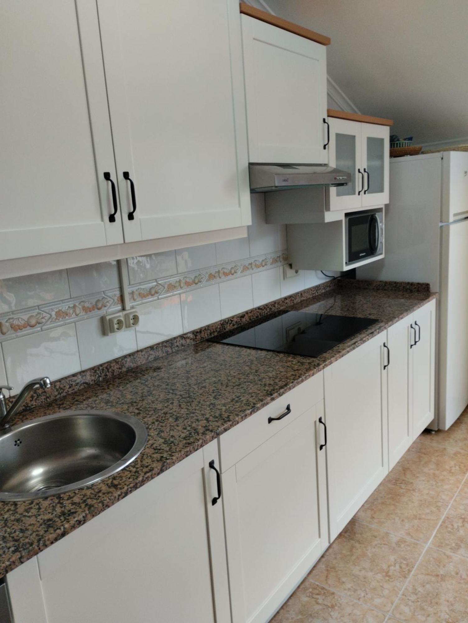 Apartamento Playa De La Atalaya Рибадесела Екстериор снимка